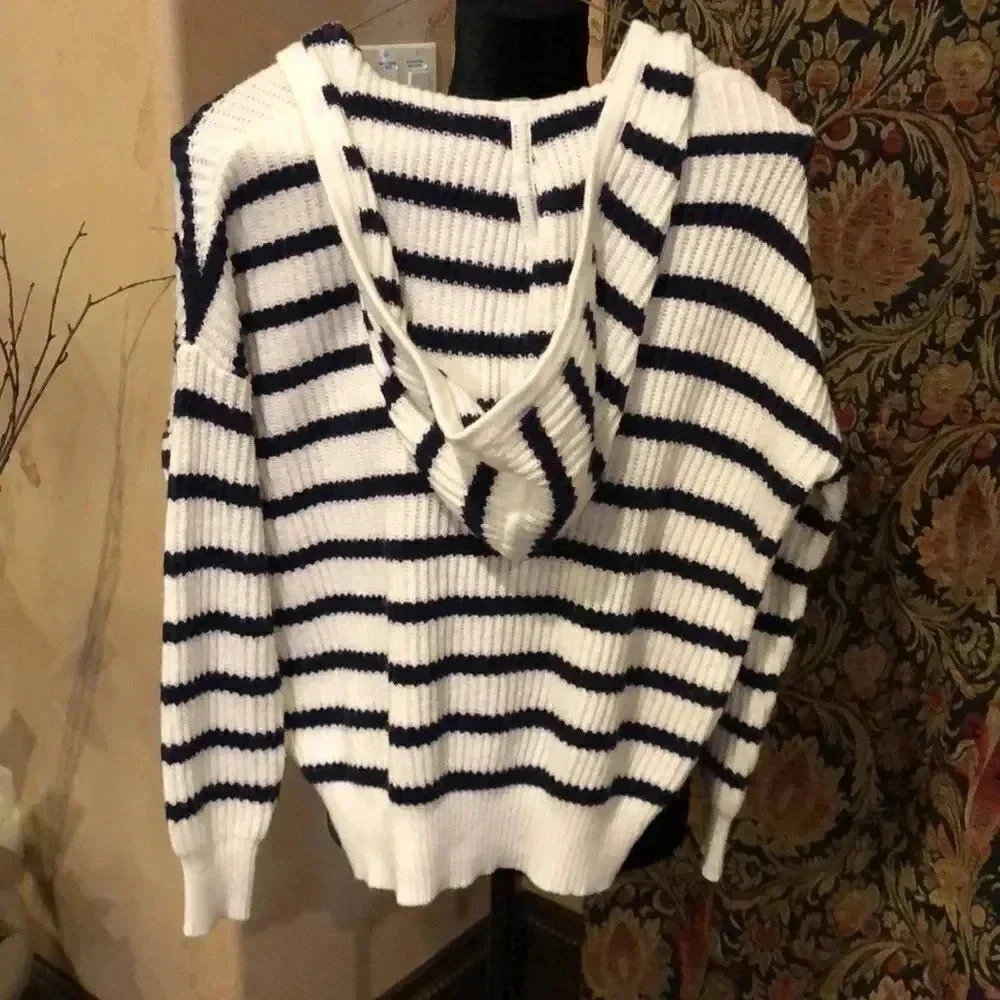 Navy & white striped hooded sweater size extra small Splendid Collection